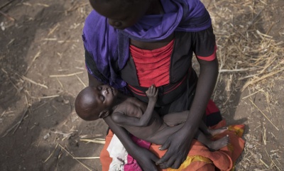 Mor med utsultet barn, Sør Sudan